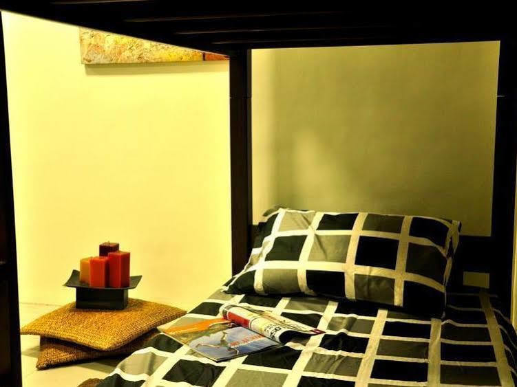 Our Awesome Hostel- Manila Makati City Екстер'єр фото